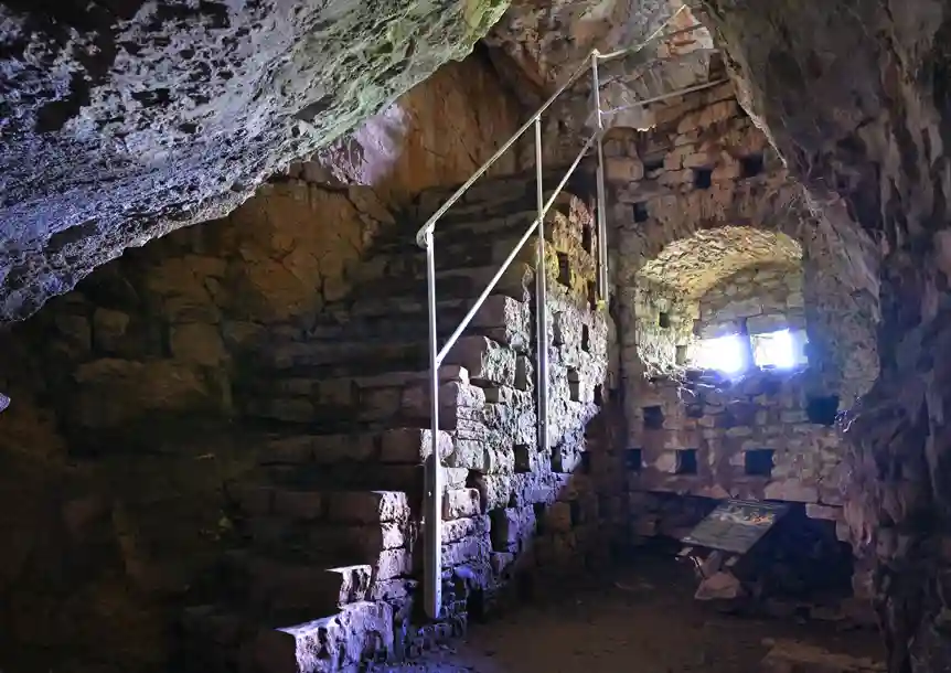 Carreg Cennen